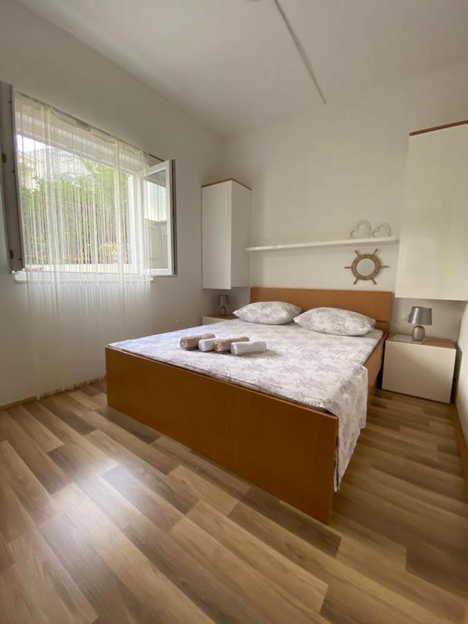 Apartmani Znaor Baška Voda Exterior foto