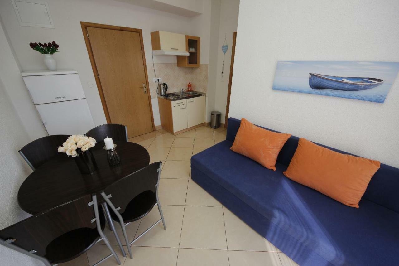 Apartmani Znaor Baška Voda Exterior foto